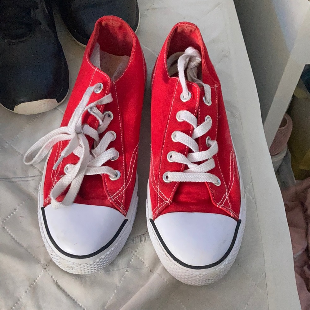 Air walk sneakers